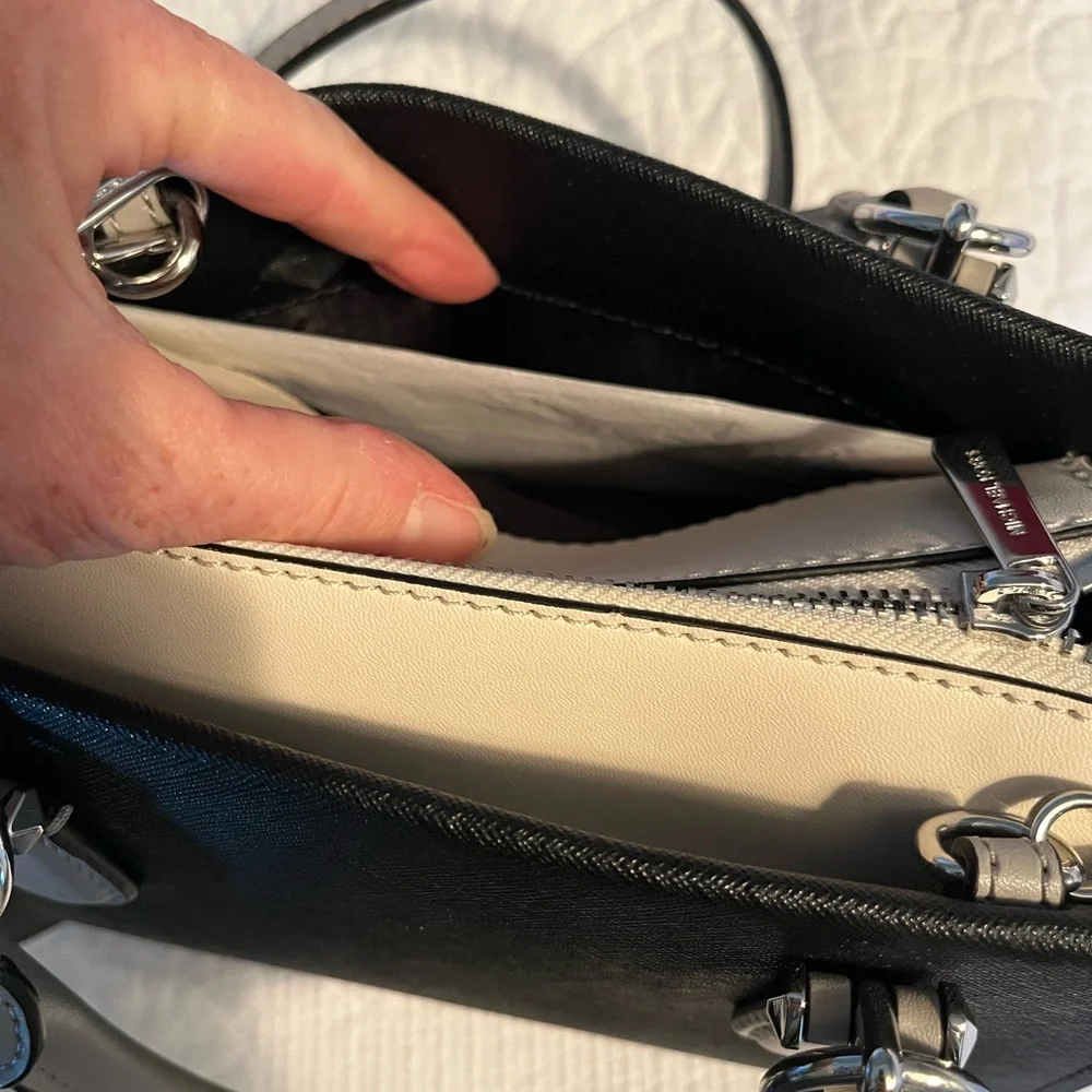 Michael Kors Black and Cream Small Marilyn Black Saffiano Messenger Women's Bag - Picture 7 of 11